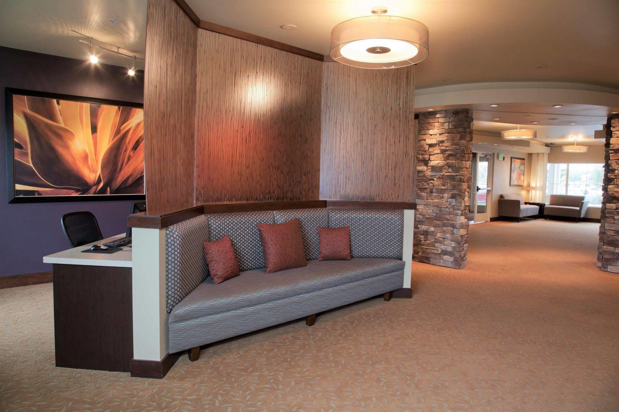 Ledgestone Hotel Yakima Extérieur photo